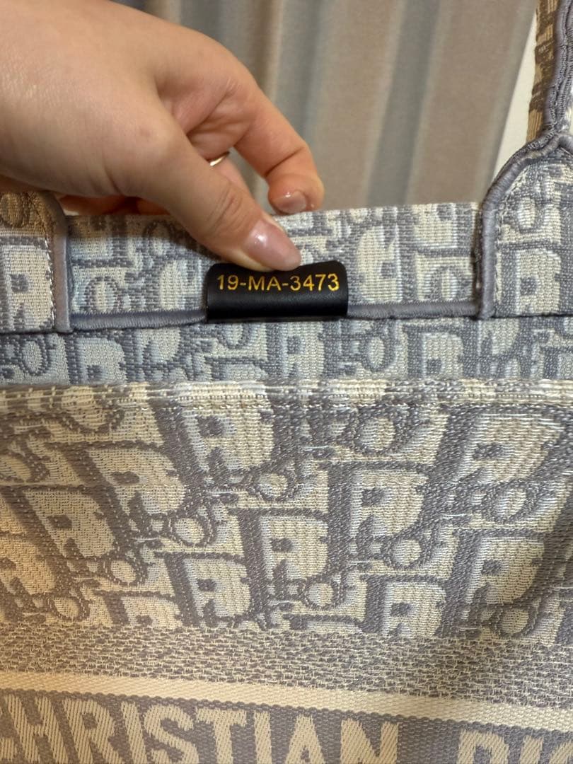 ブックトート バッグ ミディアム