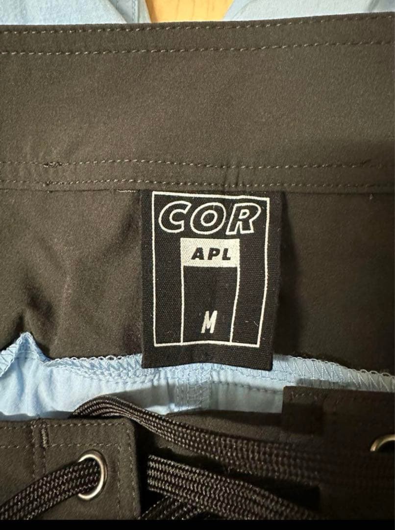 COR サーフパンツ　Mサイズ
