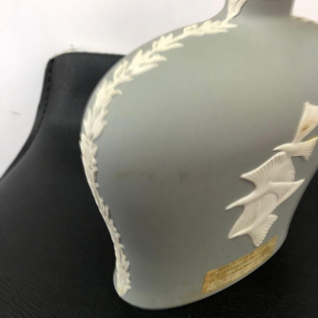 s-128 未開栓　サントリー　ウェッジウッド　陶器ボトル　750ml ウイス