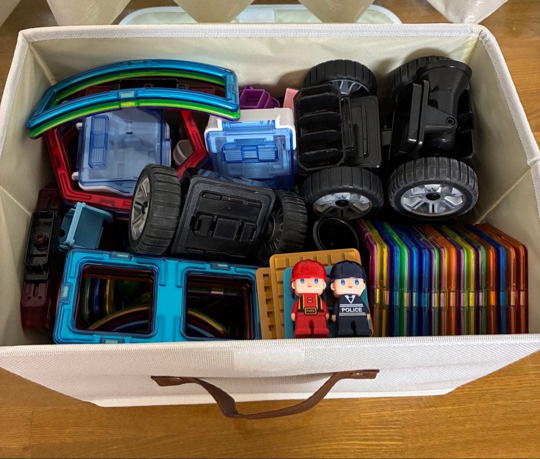 ボーネルンド・マグフォーマー磁石知育玩具