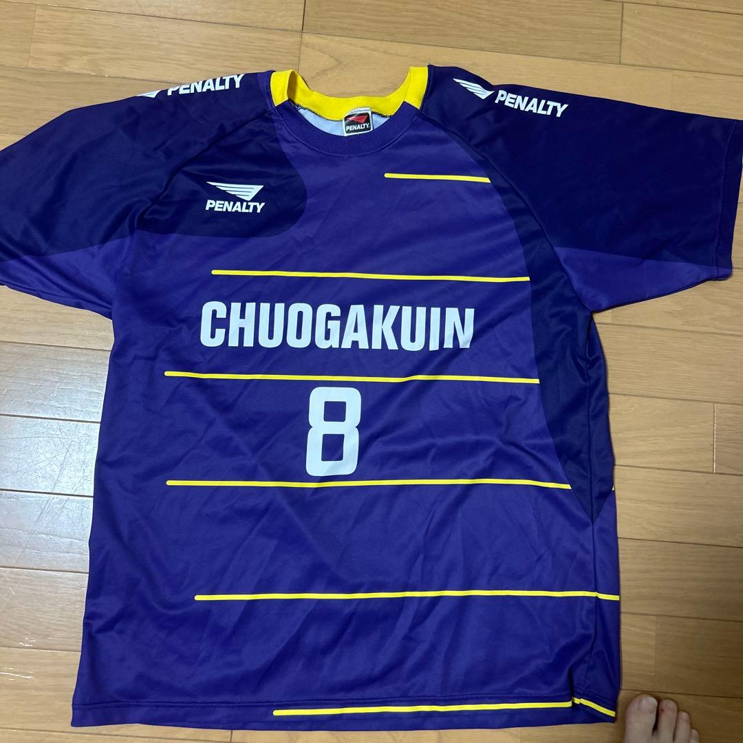 超希少　中央学院サッカー上2枚下一枚ユニフォームセット