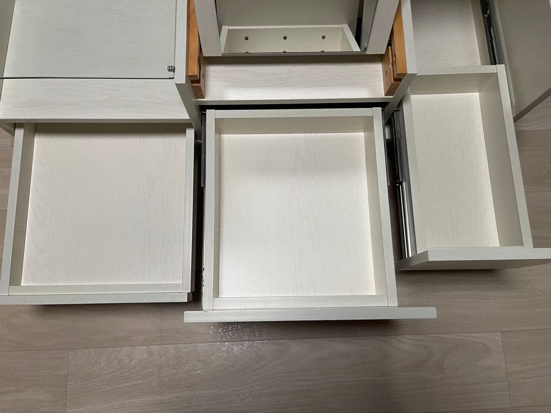 LOWYA ドレッサーテ－ブル ロ－テ－ブル 引き出し付き 化粧台 ホワイト