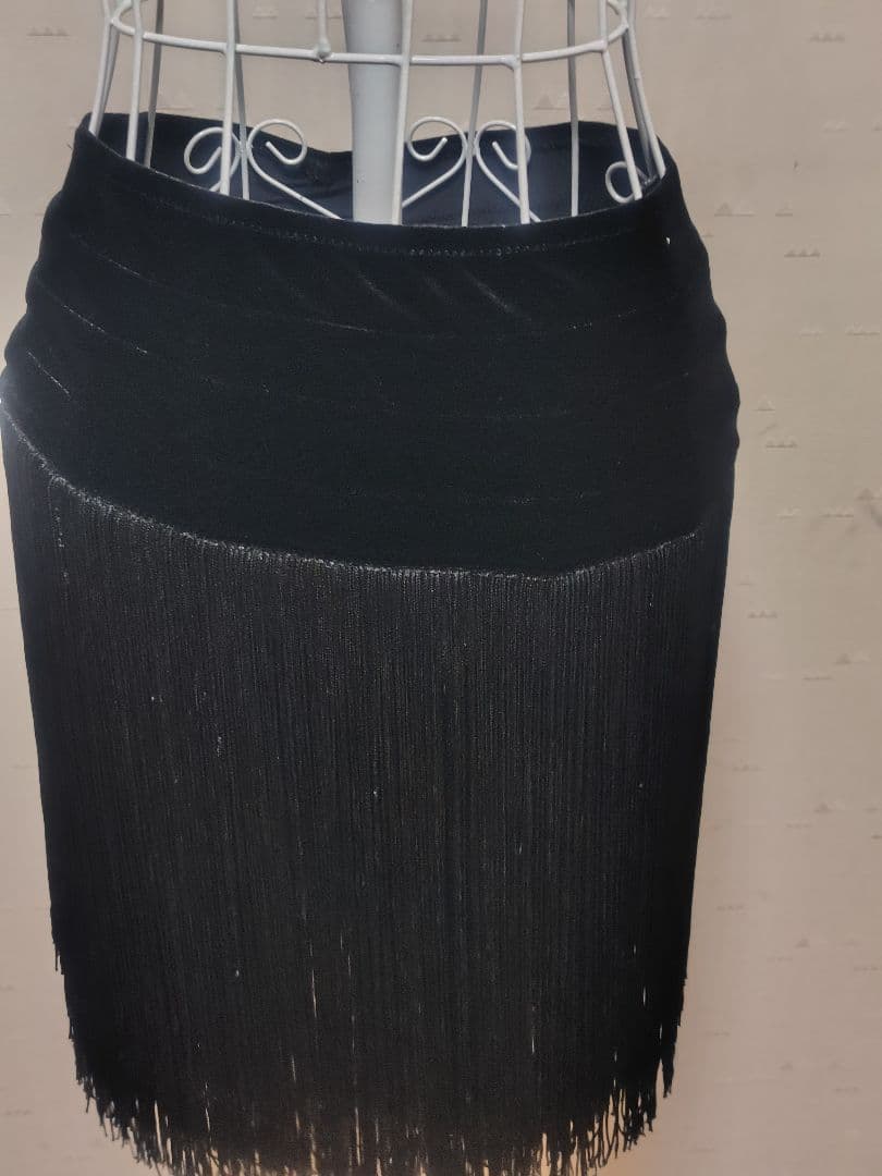 連休前お値下げ!!ジャンティ黒ベロアフリンジ黒 １度着用 フリンジ踊ります