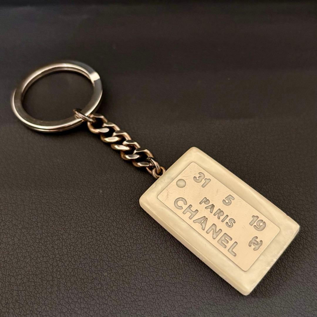 【希少】【シャネル】キーリング キーホルダー チャーム ロゴ アドレス プレート