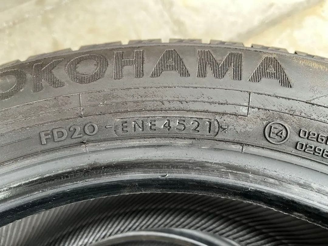 ヨコハマ205/60R16 アイスガード6 4本