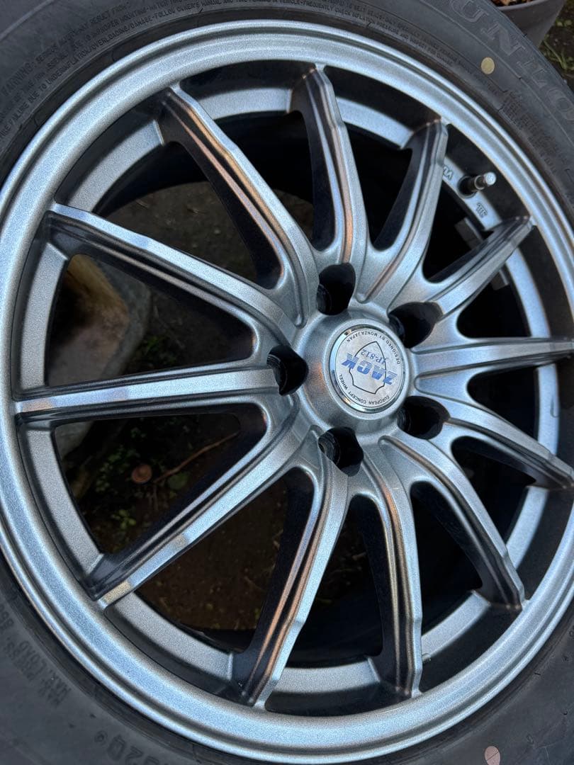 Dunlop 225/65R17冬用タイヤホイール セット