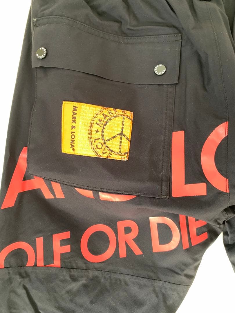 マークアンドロナ　komatsu レインウェア ブラック/レッド