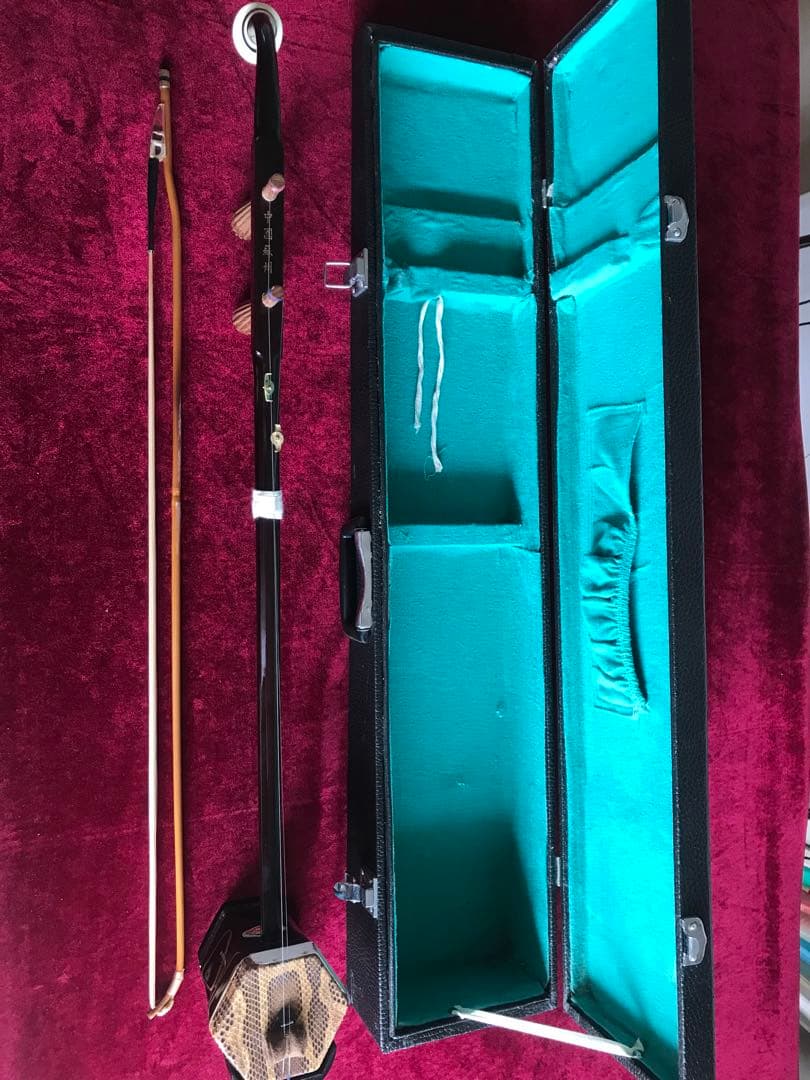 二胡★中古品★蛇本皮★必需品揃い★音など確認済み