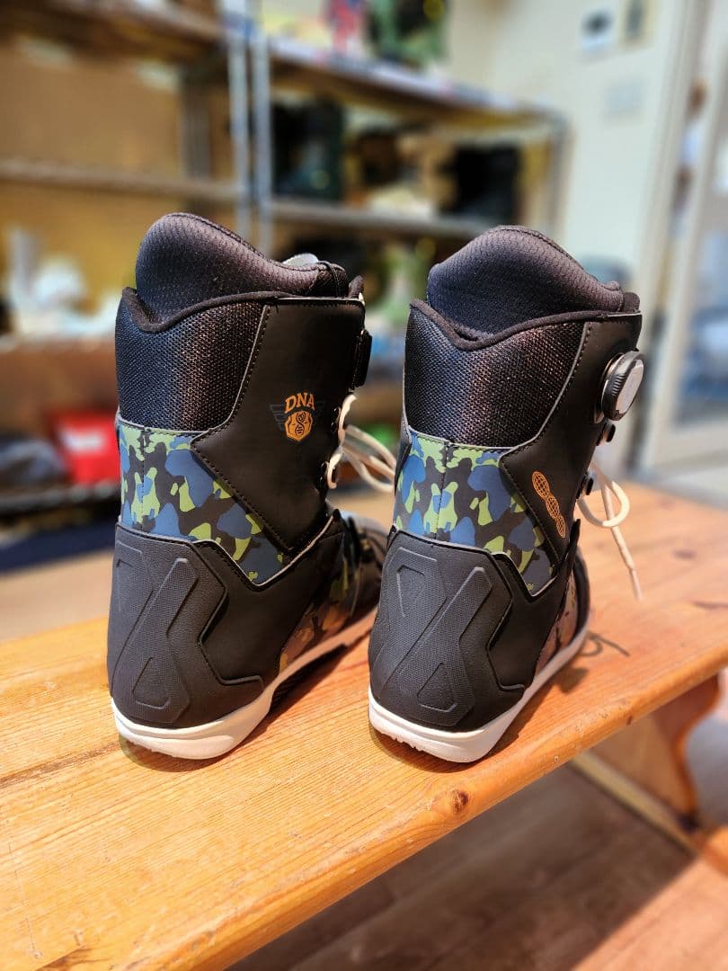 スノーボード DEELUXE DNA PRO 26.5cm