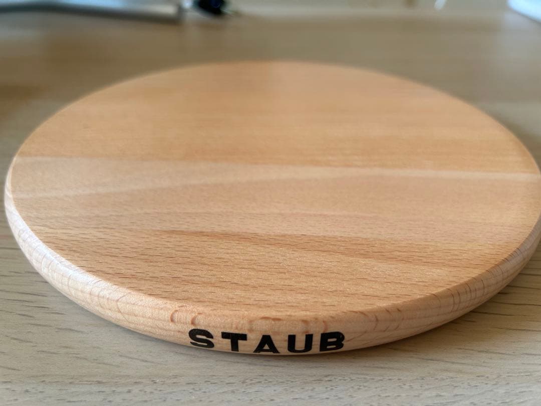 ストウブ STAUB ラウンド22cm トリベットスプーン　カンパーニュ