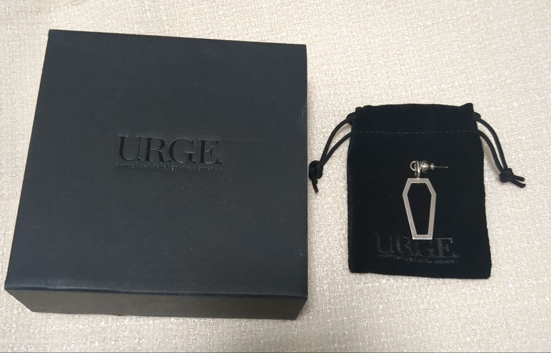 U.R.G.E ピアス 葉月