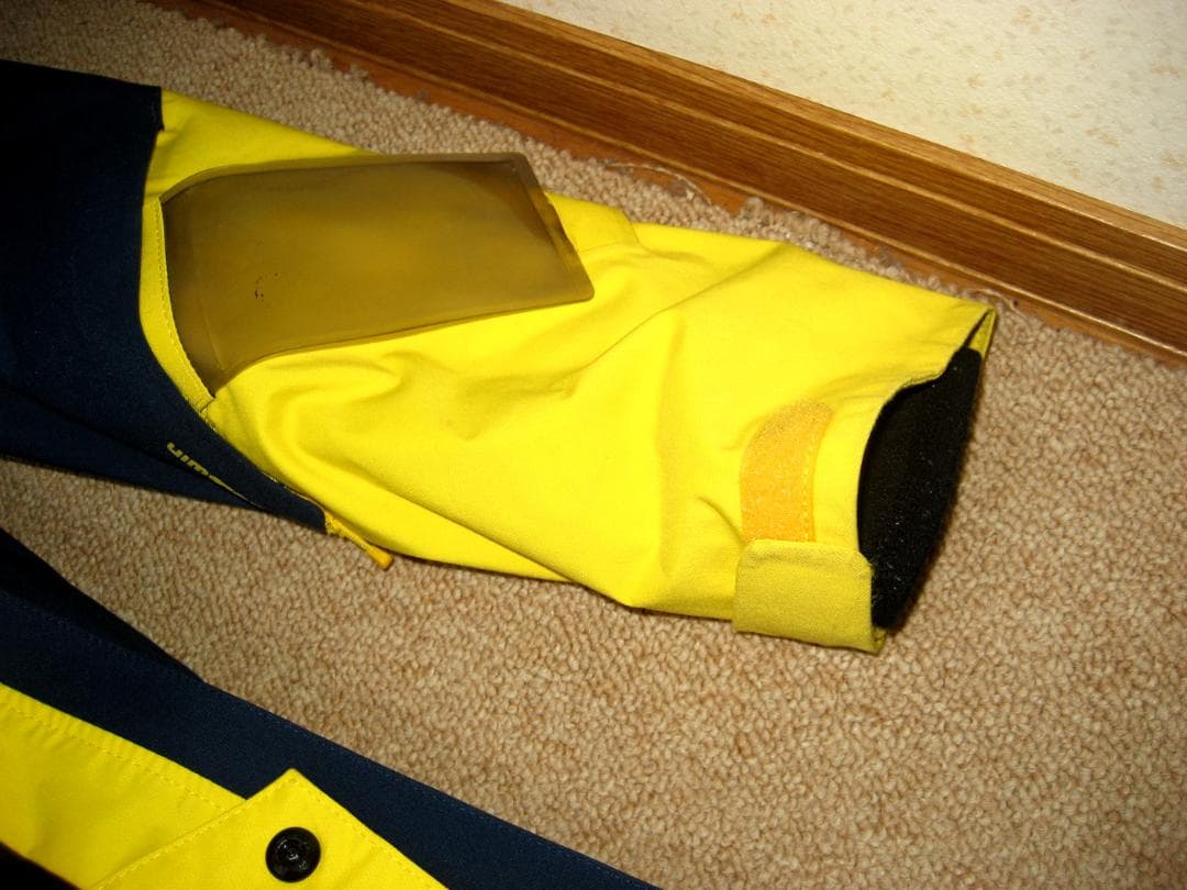 ゴールドウィン 高機能ウェア 上下Lサイズセット　デカロゴ