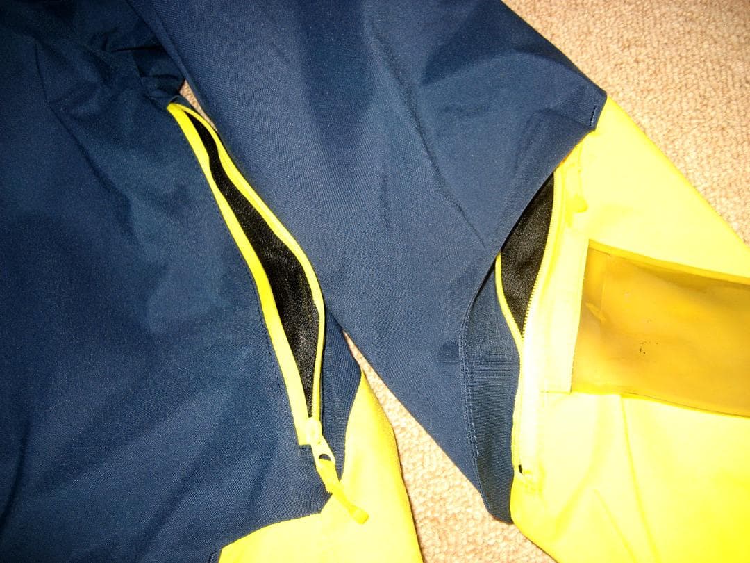 ゴールドウィン 高機能ウェア 上下Lサイズセット　デカロゴ