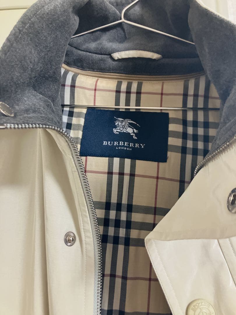 緋色＠即購入可  トレンチコート バーバリー　ノバチェック柄ブルゾン