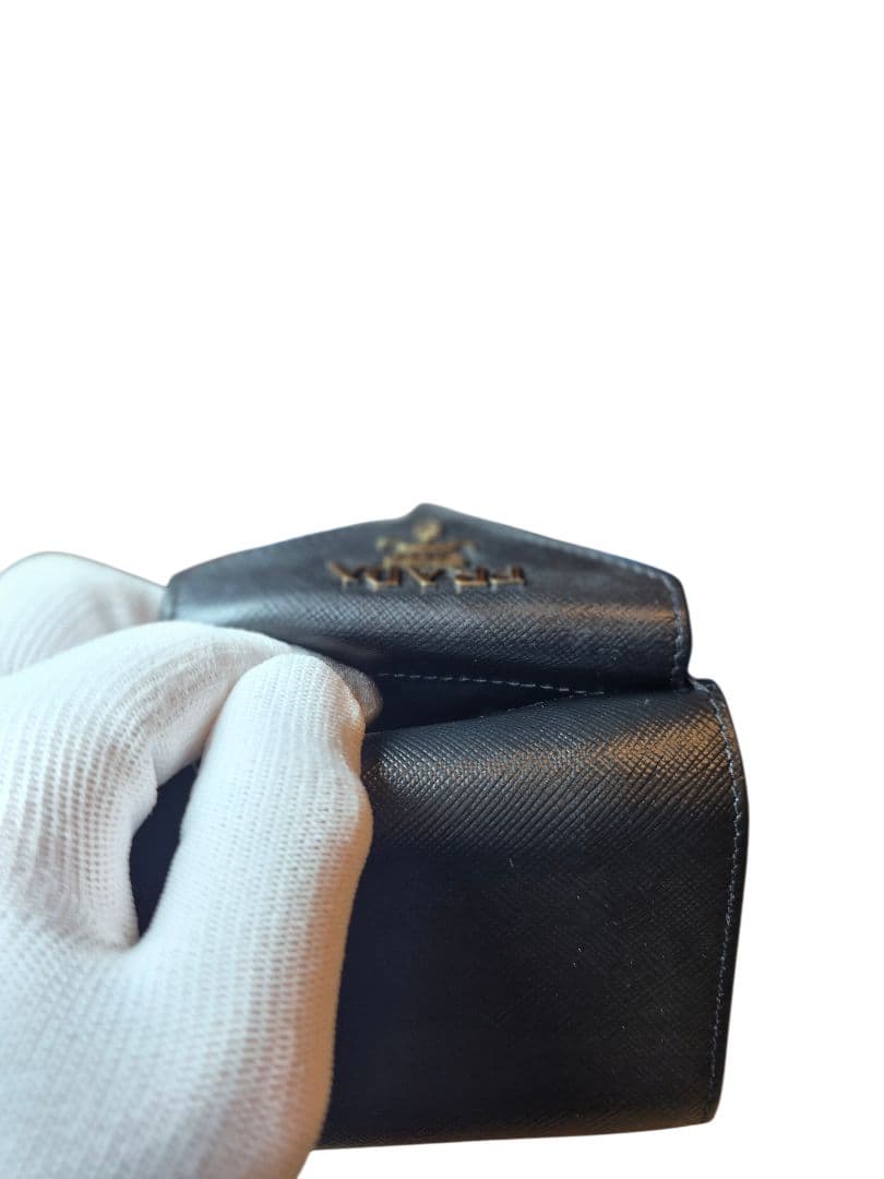 ＰＲＡＤＡ　プラダ　サフィアーノ　三つ折り財布