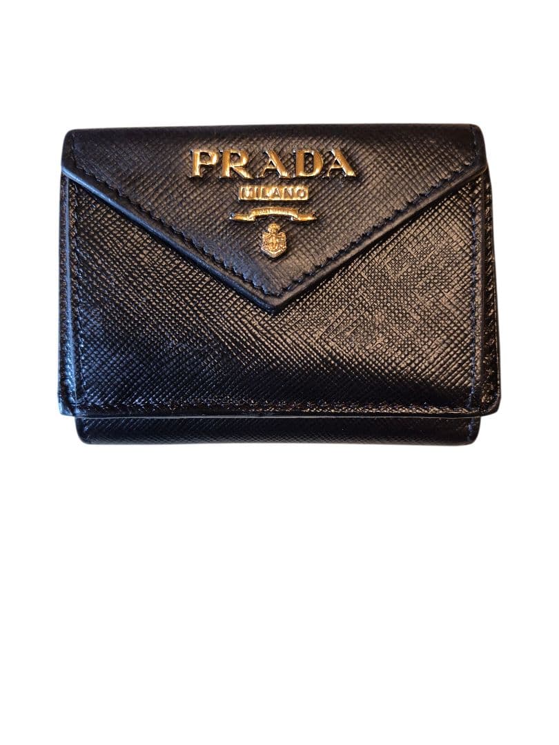 ＰＲＡＤＡ　プラダ　サフィアーノ　三つ折り財布