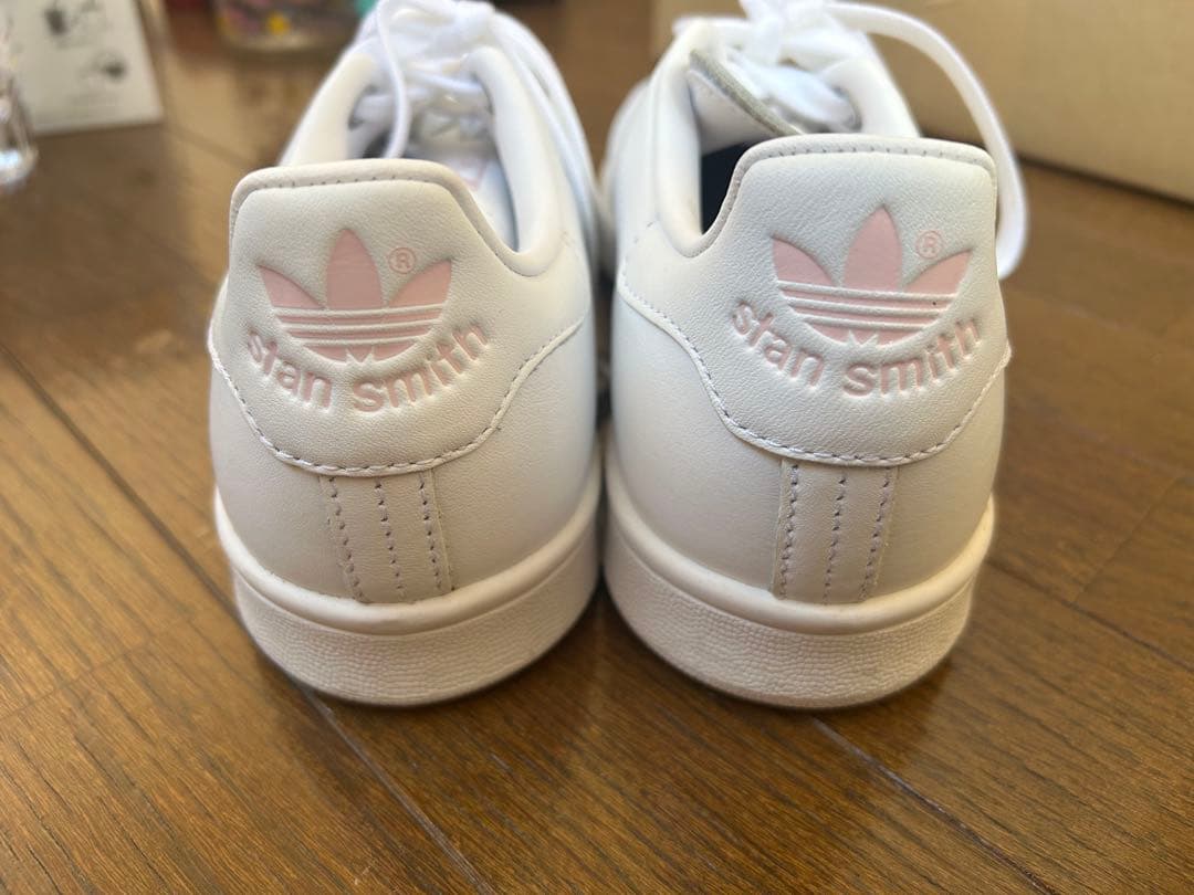 【美品】　adidas スタンスミス ホワイト レザースニーカー　ピンクハート