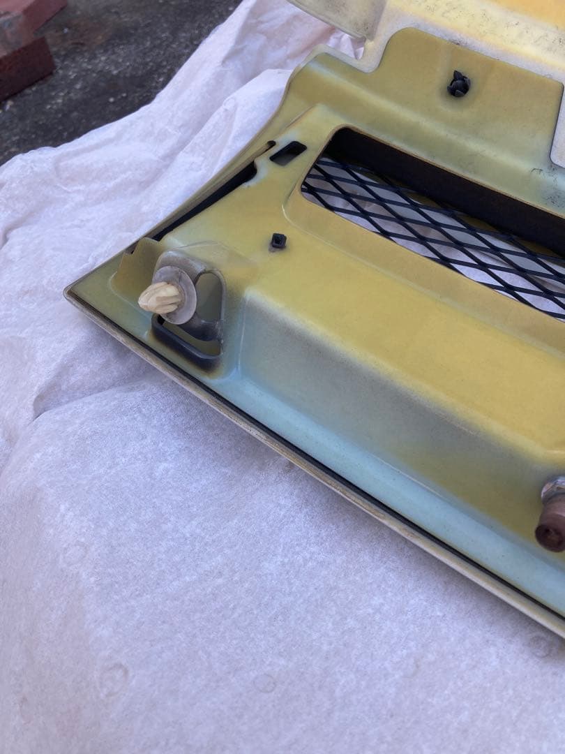 【純正OP】デリカD5 スポーティグリル　ウォームホワイトパール