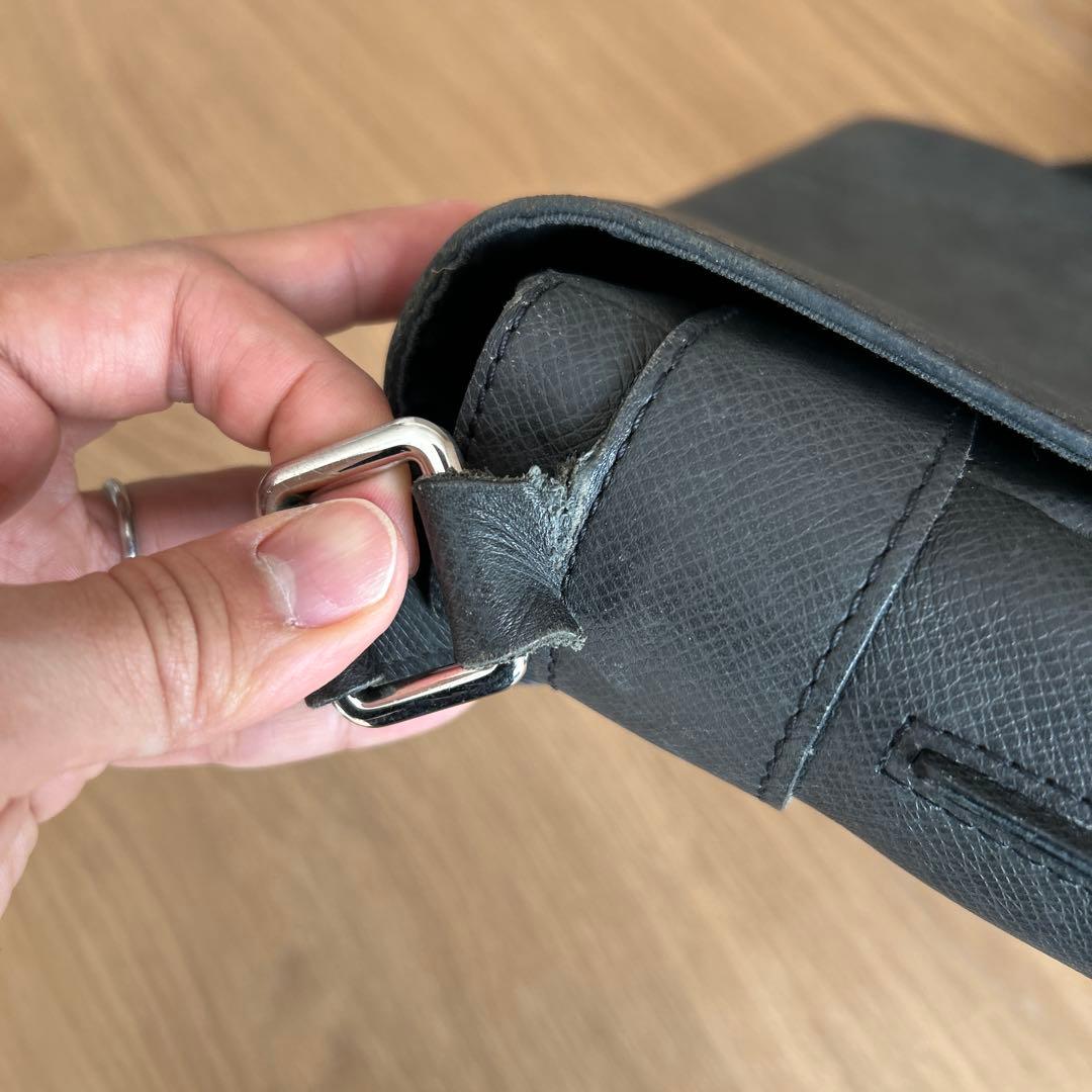 ルイヴィトン　タイガ　メッセンジャーバッグ