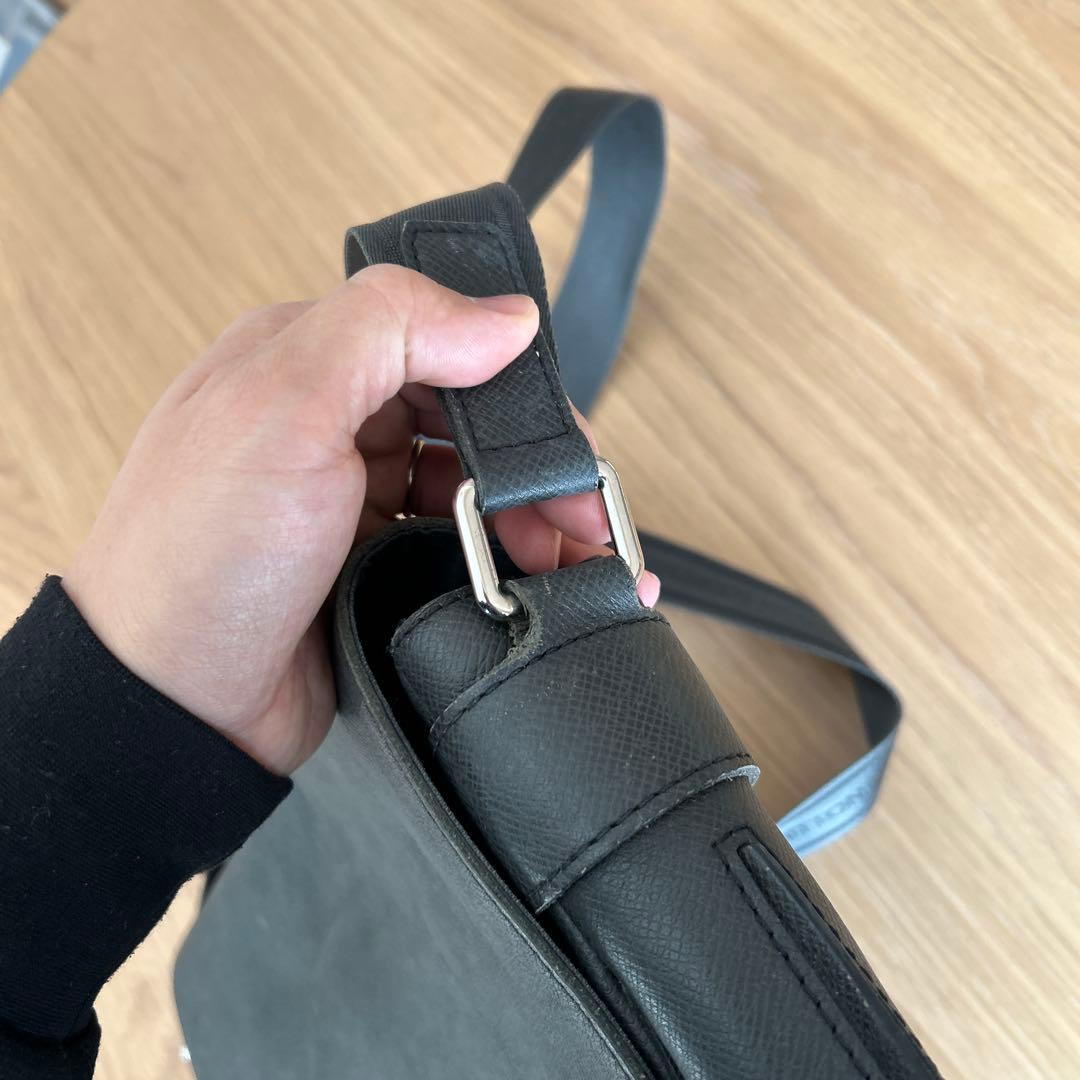 ルイヴィトン　タイガ　メッセンジャーバッグ