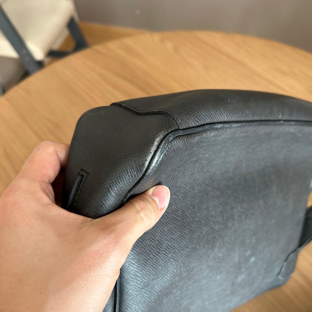 ルイヴィトン　タイガ　メッセンジャーバッグ