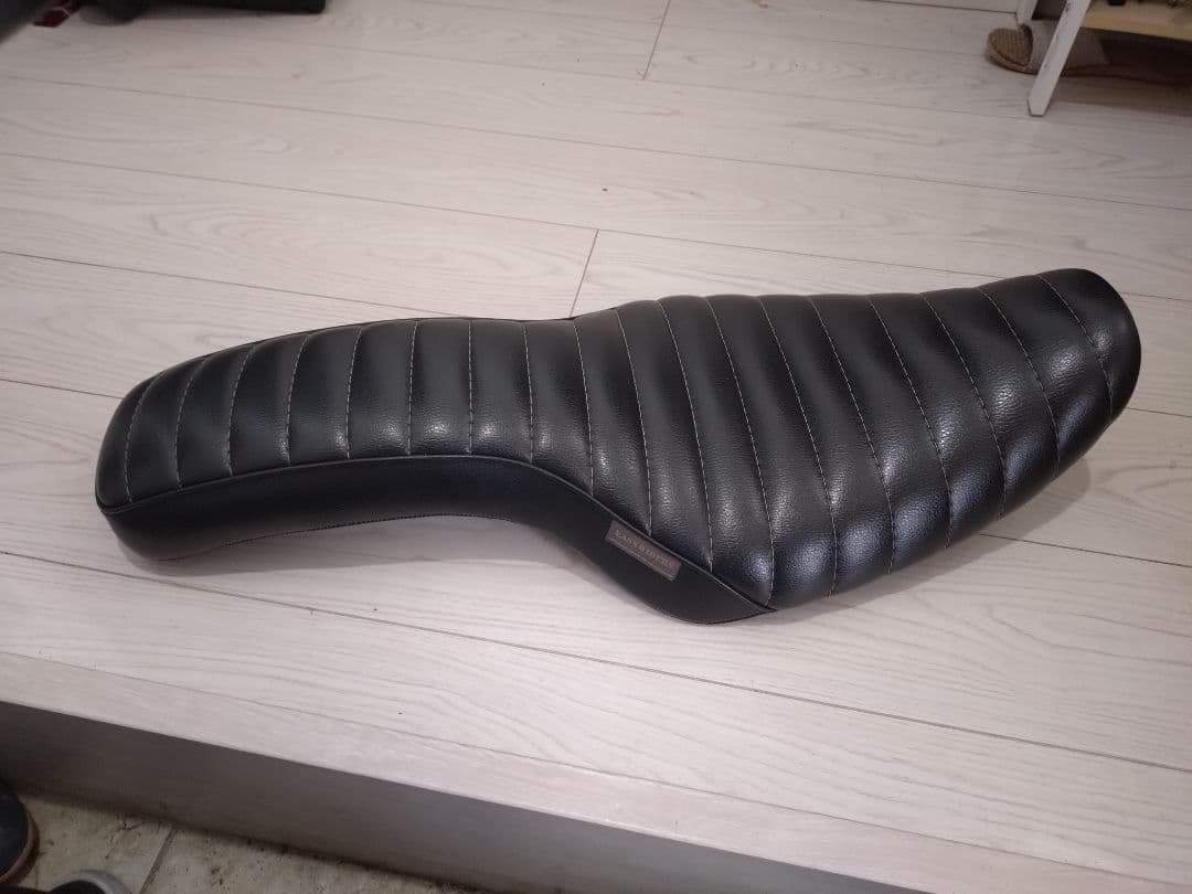 ハーレースポーツスターコブラシート