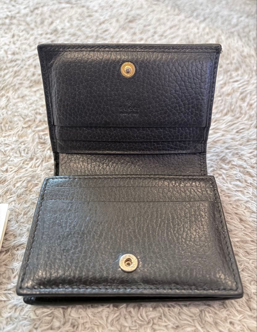 どん GUCCI ブラック 二つ折り　財布