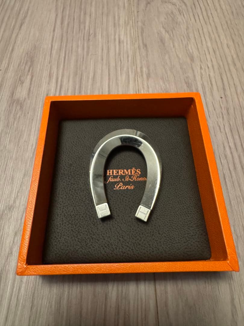 HERMES 馬蹄型マネークリップ