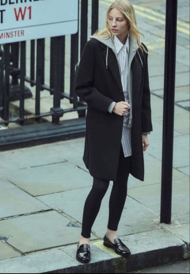 【新品】ZARA コントラストフードコート　Mサイズ　黒×グレー