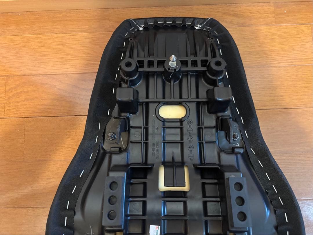 グロム用 (JC75 / JC61後期) KITACO アイディアルシート