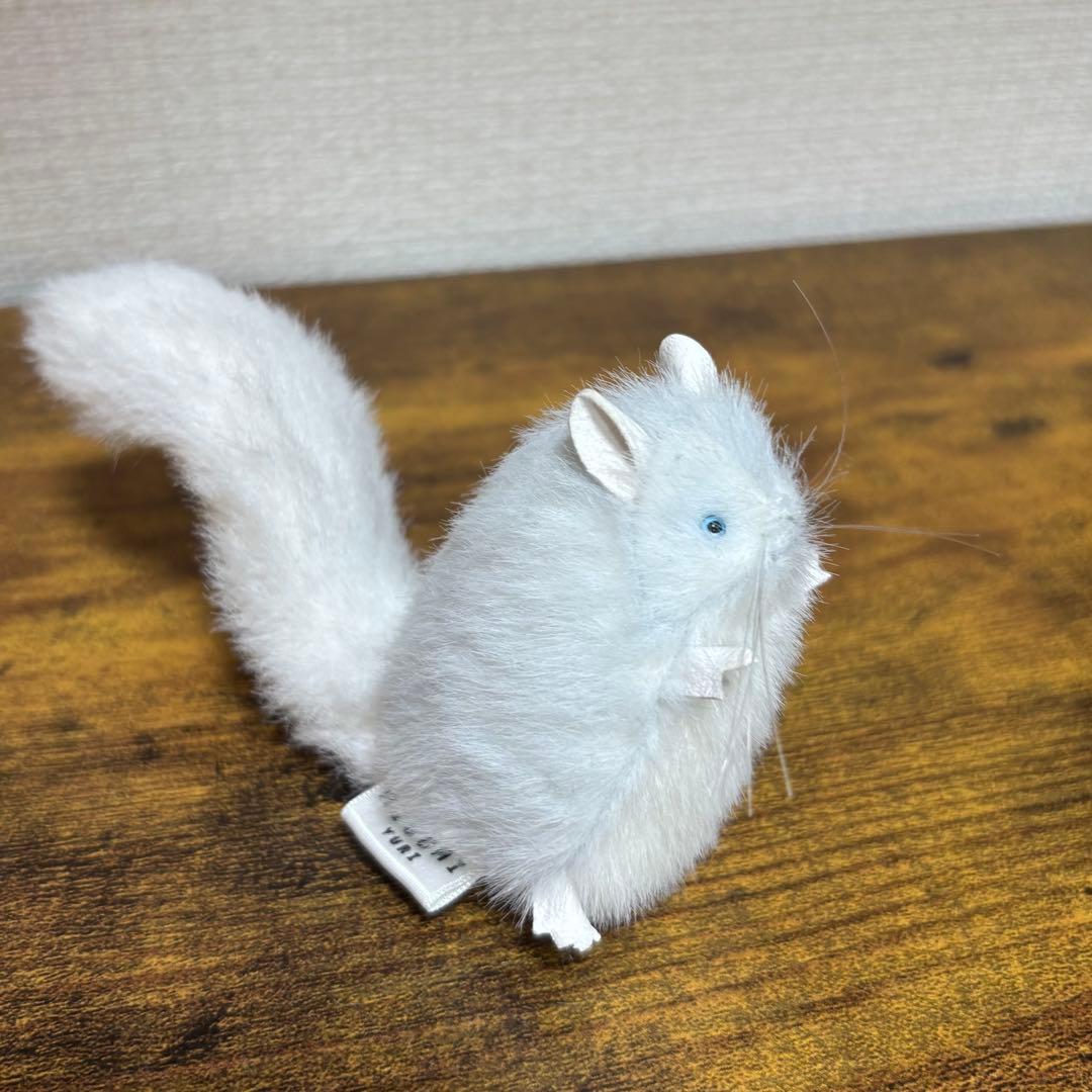 三角ユウリ　リス　ぬいぐるみ