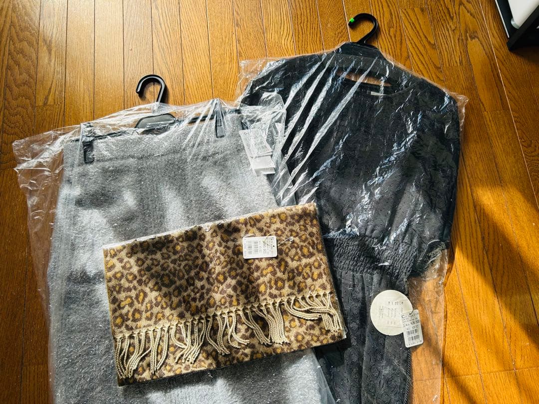 HN【新品未使用】YAMADAYA 福袋（B）より2点＋ストール1点セット