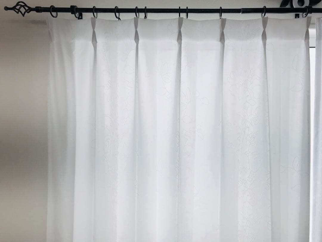 ぴょんこ　レースカーテン　エダ　8枚