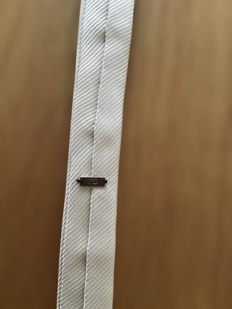 ホワイトシルクネクタイ ディオールオム