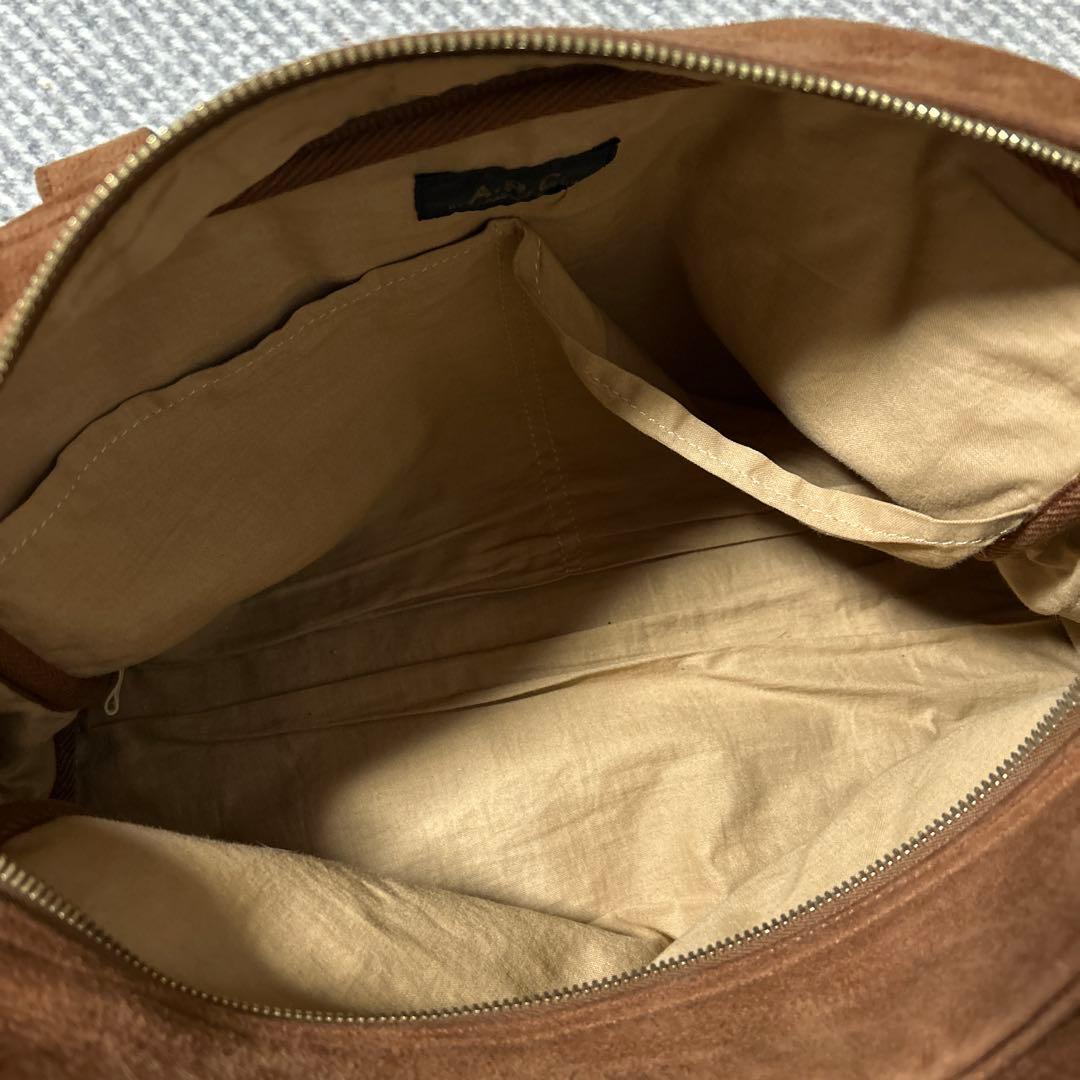 A.P.C. スエードバッグ