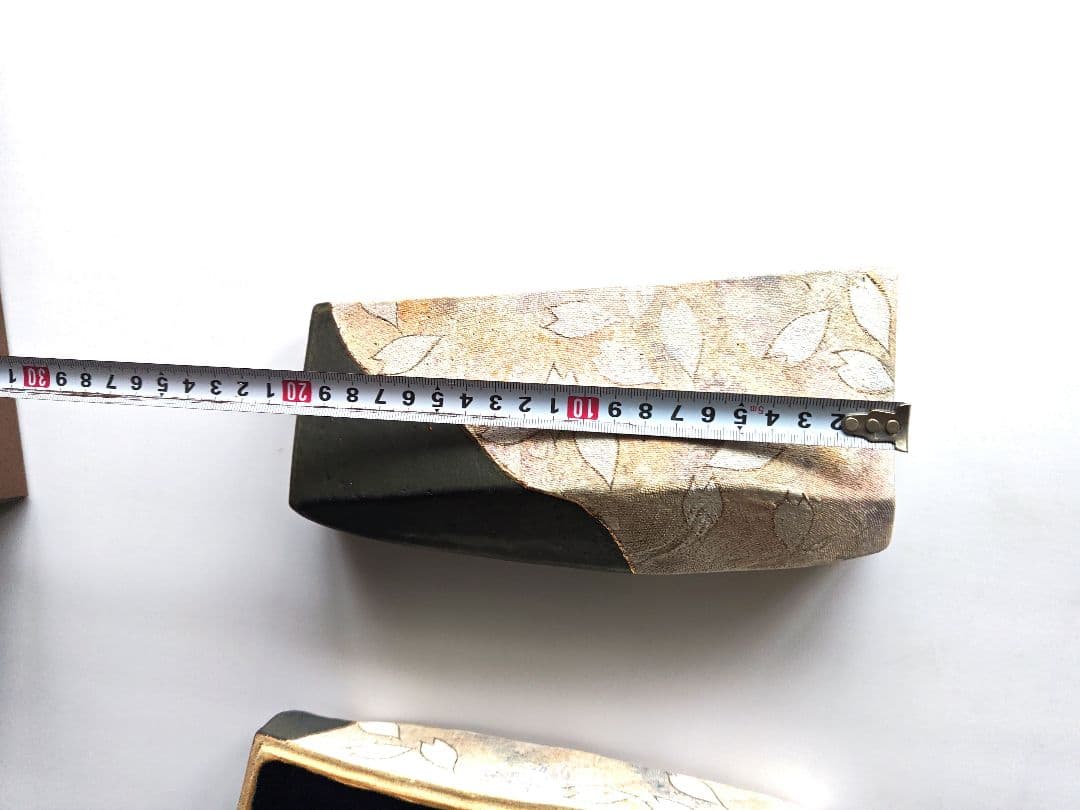 期間限定お値下げ中！！　新品未使用！！　島田恭子作　櫻　蓋物　布目金彩　益子焼