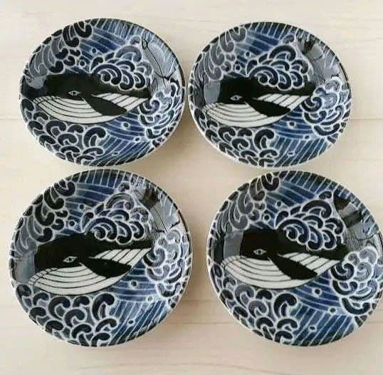 新品4枚セット　美濃焼　白波くじら　10cm小皿