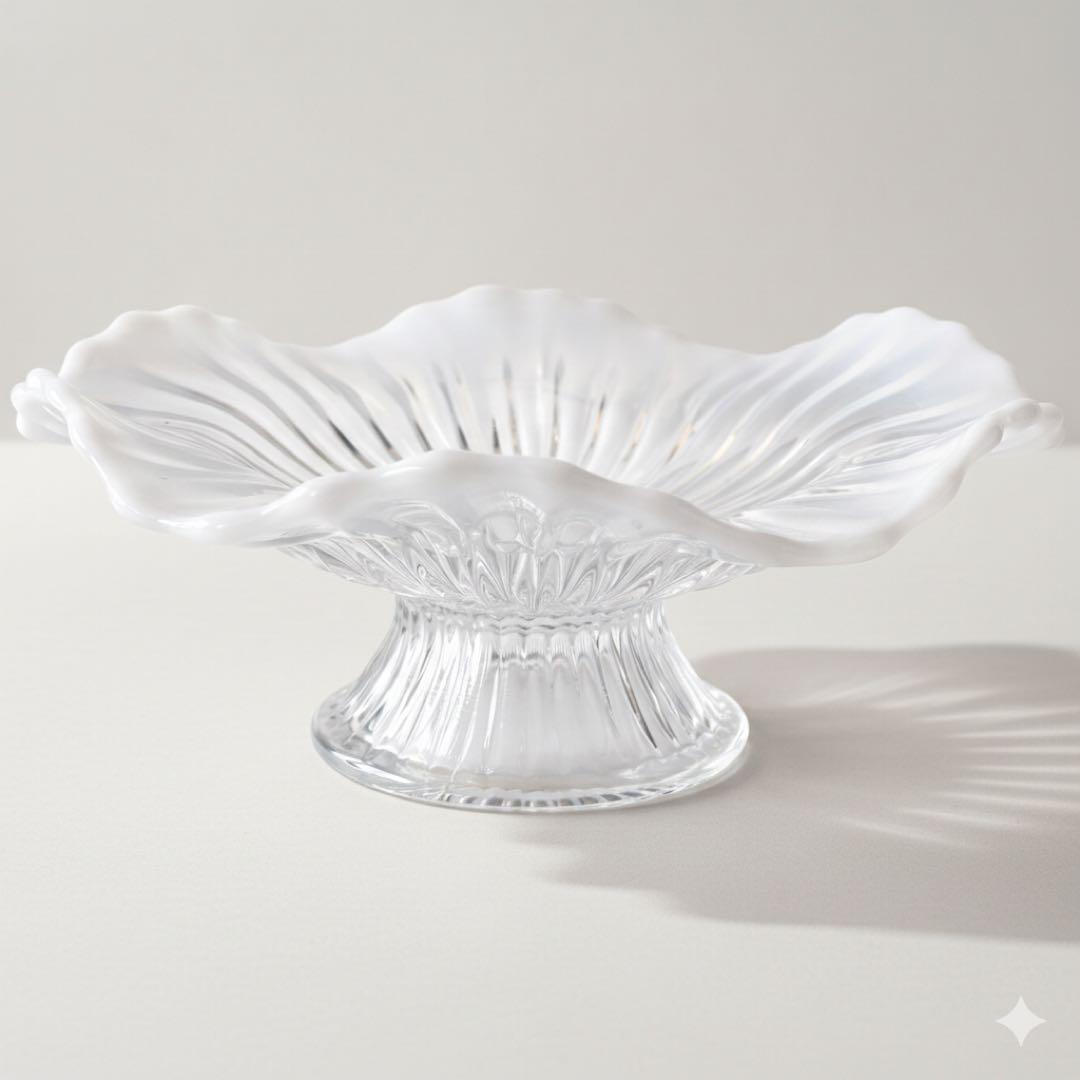 昭和初期 戦前ガラス コンポート 25cm｜乳白フリル脚付皿 旧家蔵出し