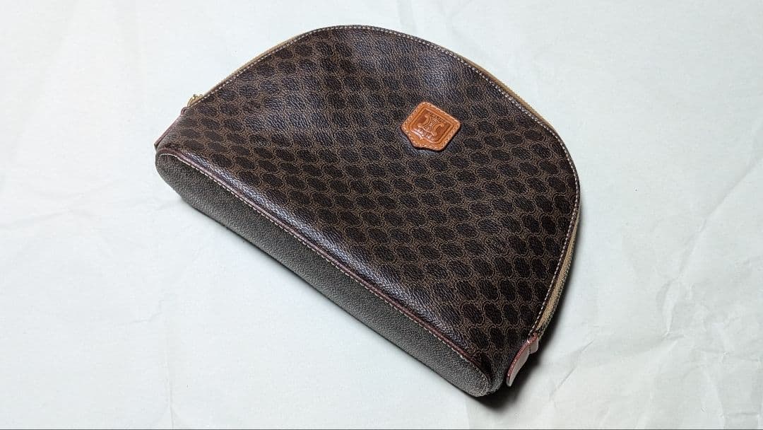 CELINE ブラウン レザーポーチ 半月型