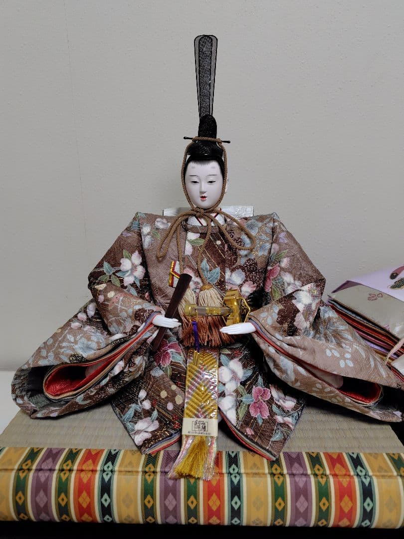 伝統的　 雛人形