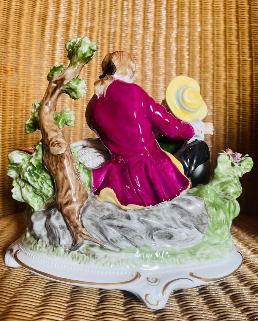 UNTER WEISS BACH 陶器　ドレスデンレース人形　西洋陶器　置物