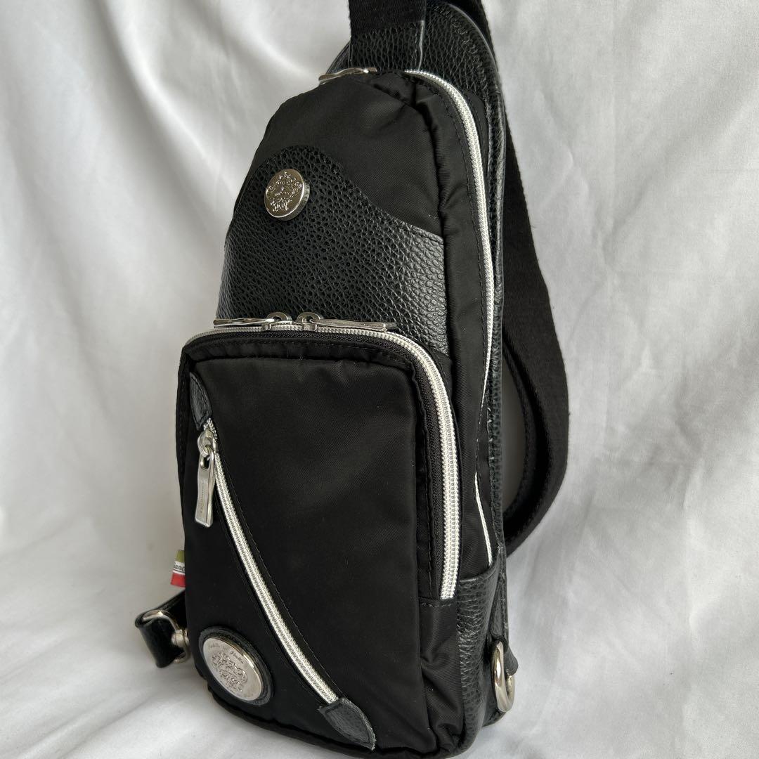 【未使用】オロビアンコ ボディバッグ イブリデロ 牛革 ワンショルダー イタリア