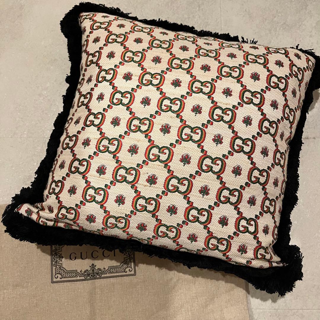 グッチ GG柄クッション