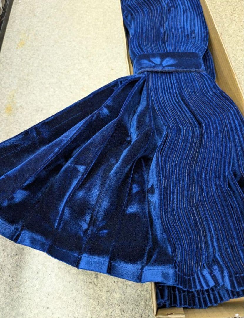 新品　アコーディオン仮眠カーテン　コスモス濃紺　テクノガレージ製