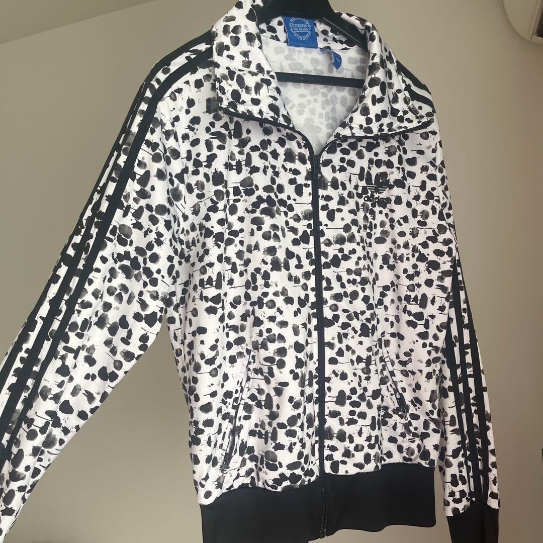 アディダスオリジナルス　トラックジャケット　ダルメシアン柄