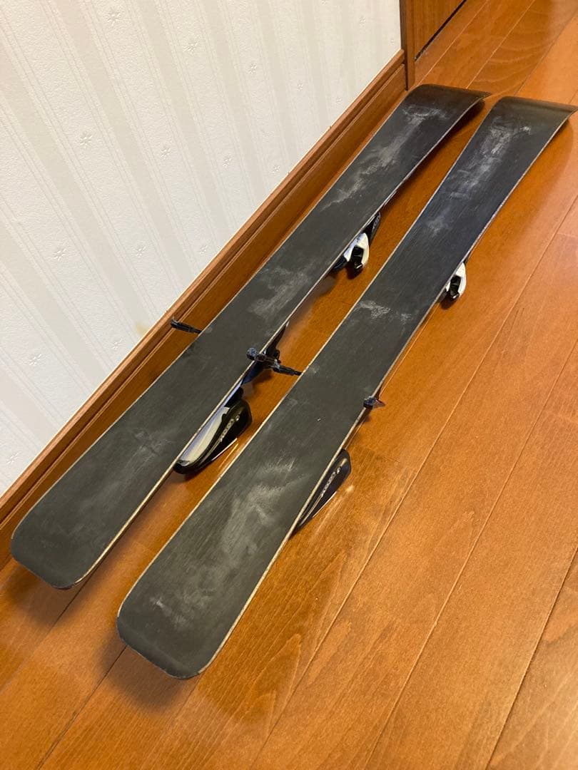 スキーセット（小学校低学年用） 板90cm、ブーツ22〜22.5cm、ストック他