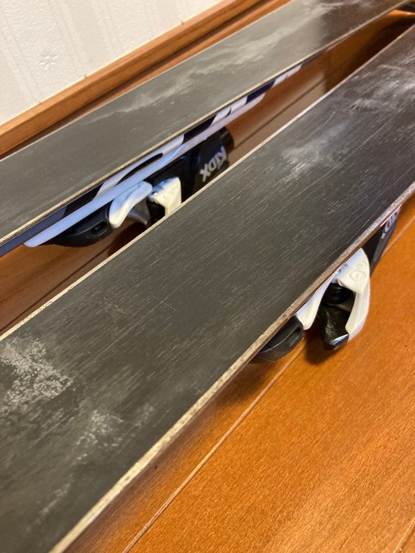 スキーセット（小学校低学年用） 板90cm、ブーツ22〜22.5cm、ストック他