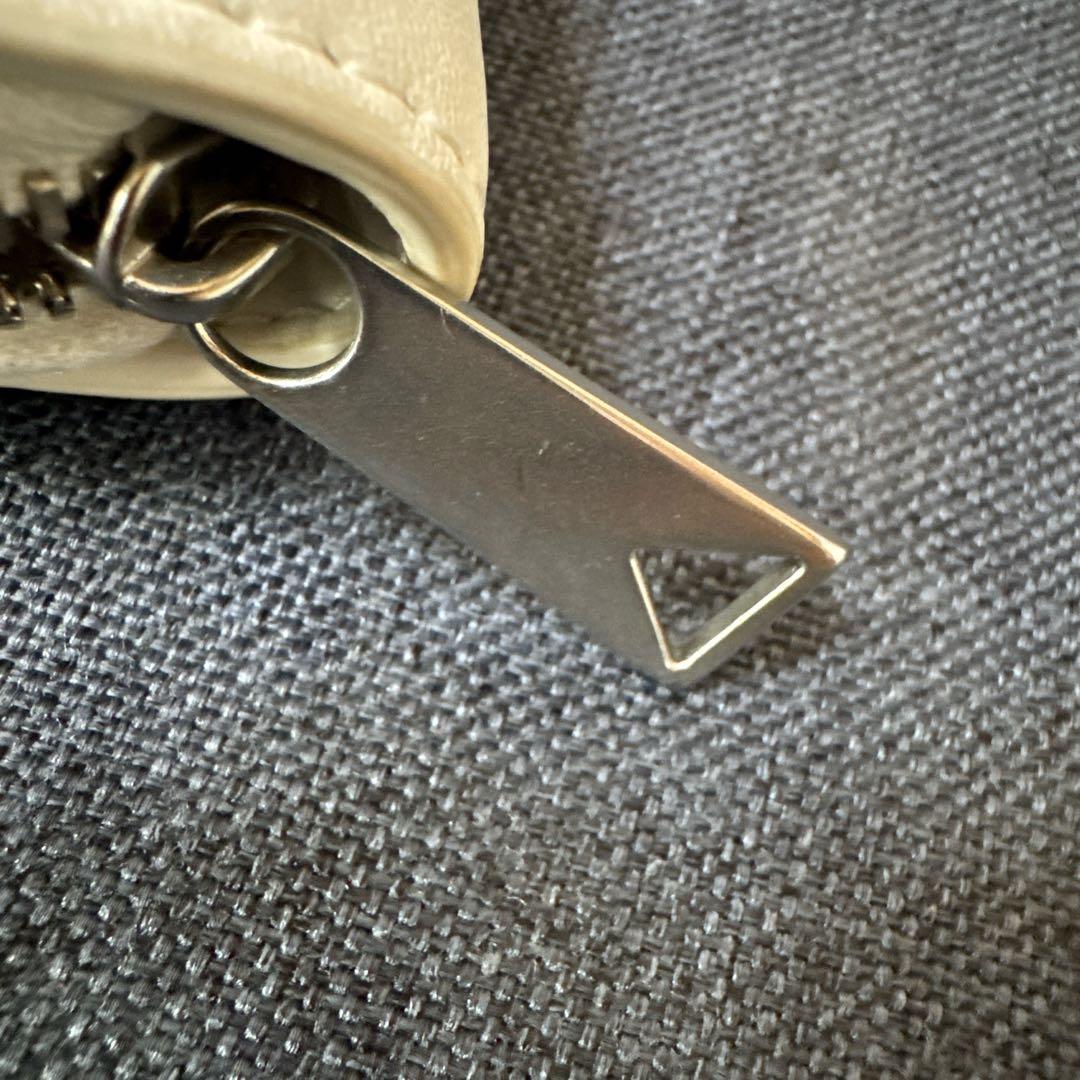 BOTTEGA VENETA ホワイト長財布　カセット