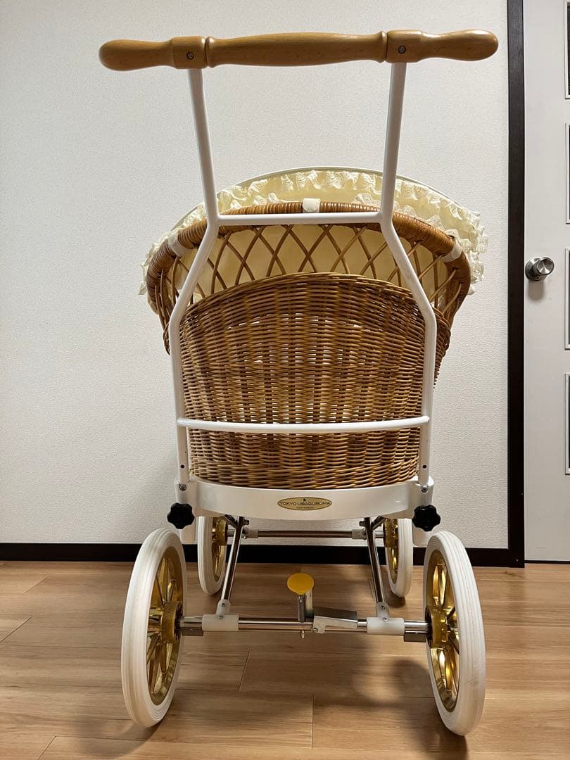 値下げしました！東京乳母車 プスプス（籐製ベビーカー）