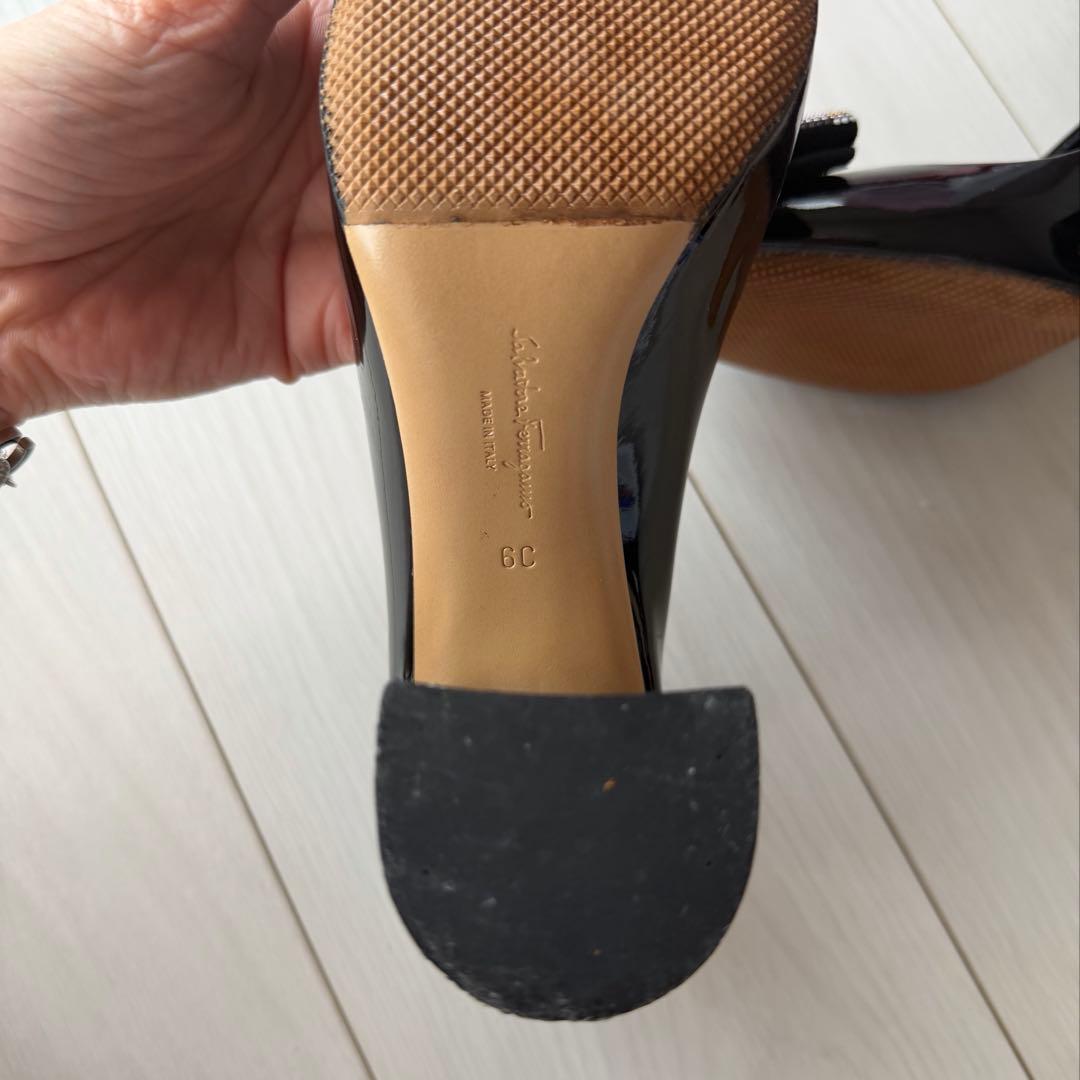 Salvatore Ferragamo パンプス